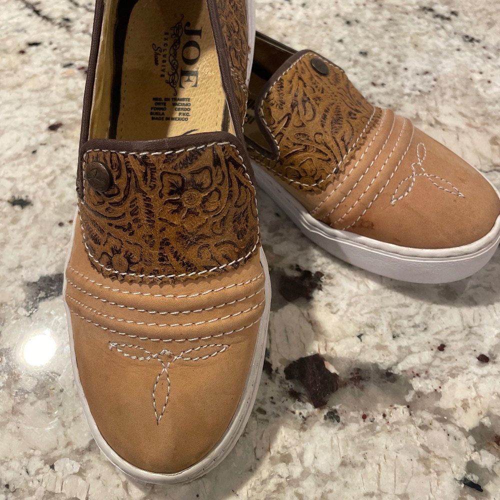 Joe Exclusive Slip On Shows